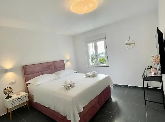 Elite - Free Parking Gasthuis 4*